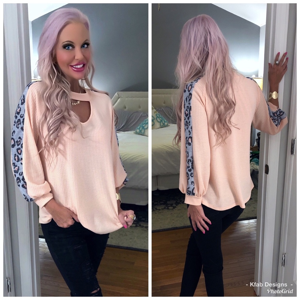 ๐LAST 1! Blush/Animal Print Soft Waffle Knit Top - Picture 3 of 6